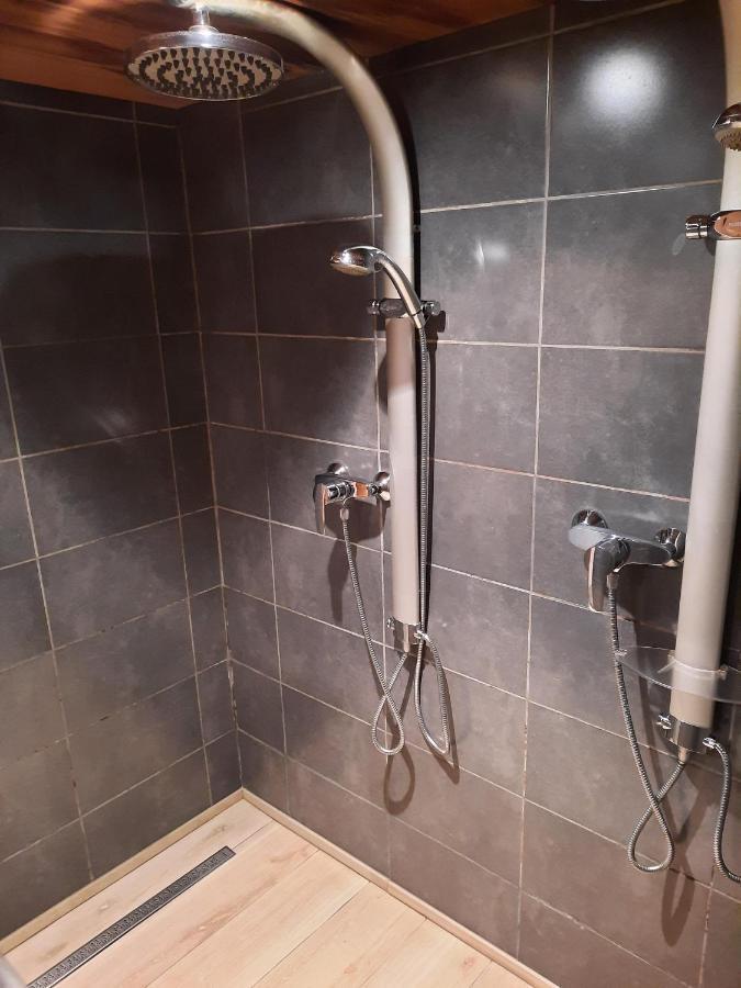 Villa Les 12 bois du cerf à Tailles Extérieur photo