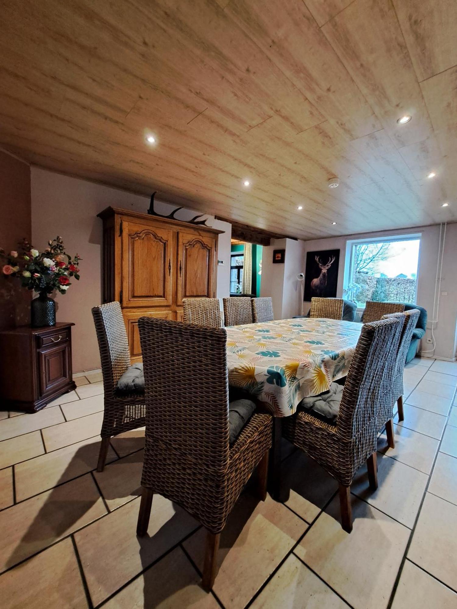 Villa Les 12 bois du cerf à Tailles Extérieur photo
